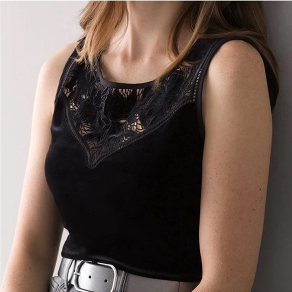 White House Black Market Tops - White House Black Market Black Velvet & Lace Top Sz XS New With Tags